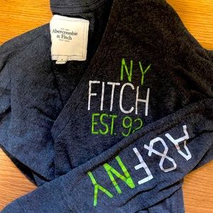 Abercrombie & Fitch long sleeve Vneck.